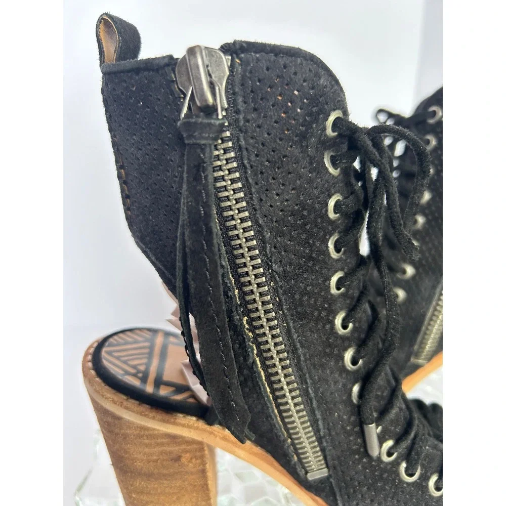Dolce Vita edgy allure